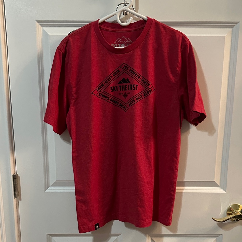 Red Ski The East Graphic T-Shirt Men’s Large